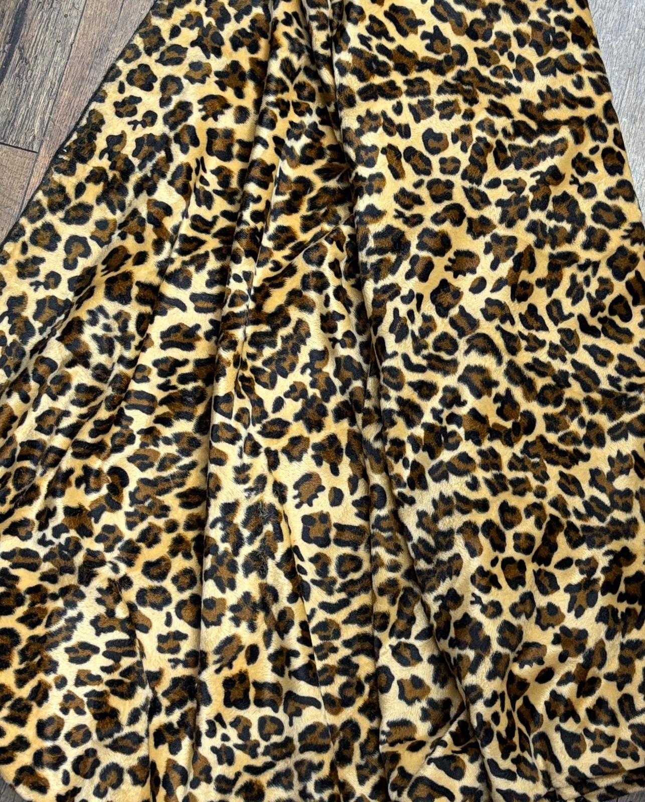 בד פרווה מנומר