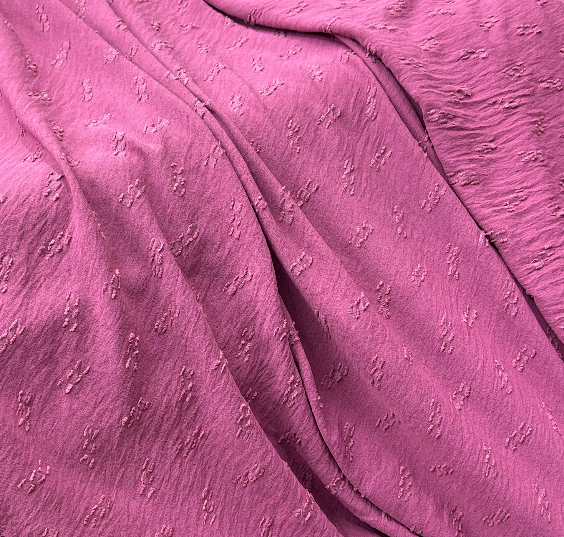 בד קרפ בליטות עדינות 