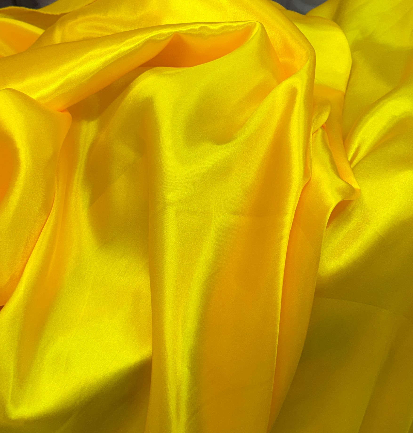 בד סאטן חלק