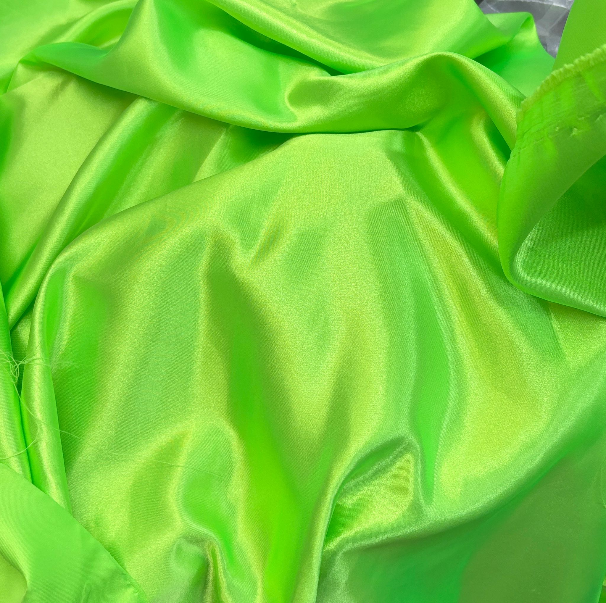 בדי סאטן חלק