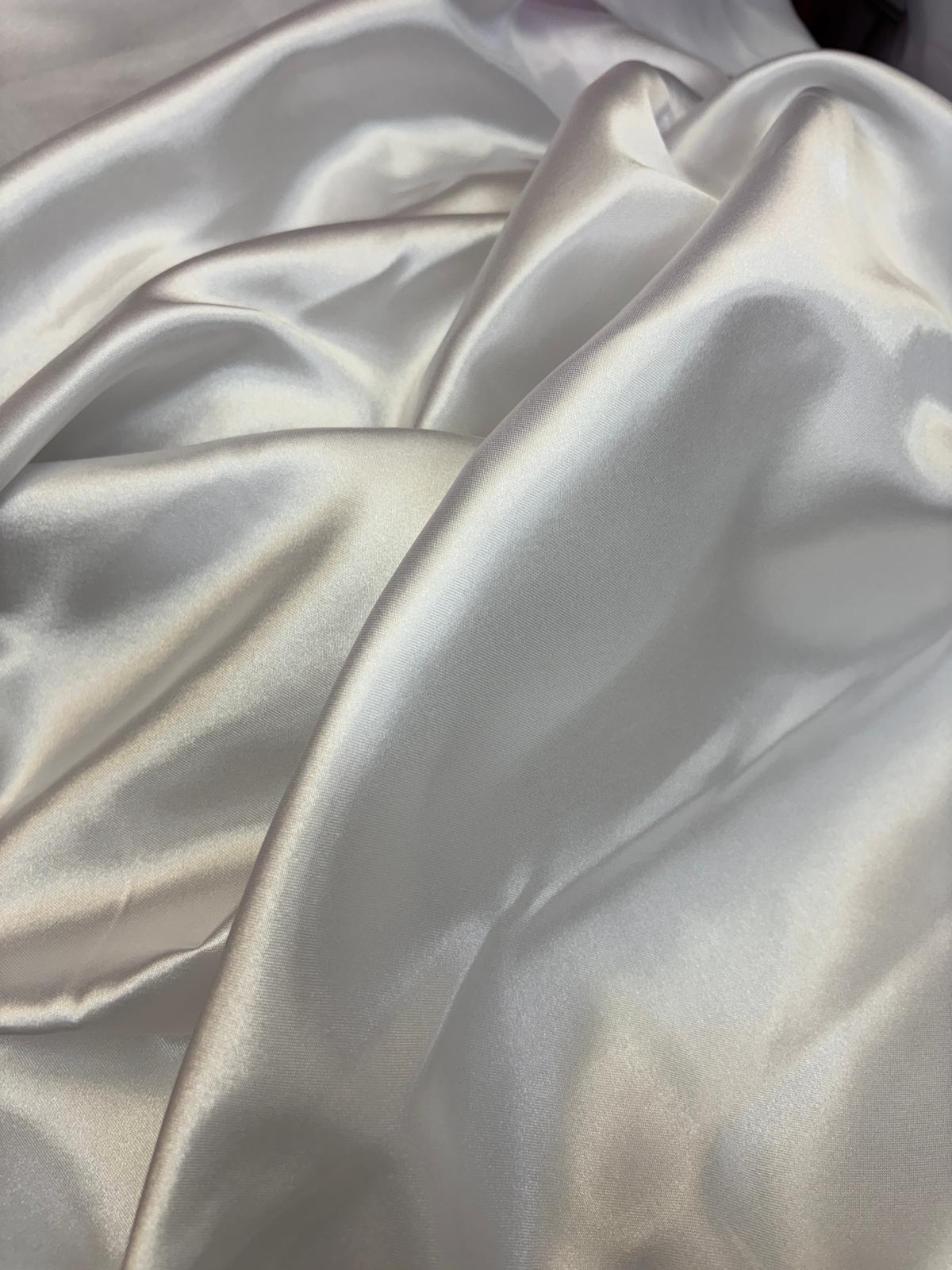 בד סאטן חלק