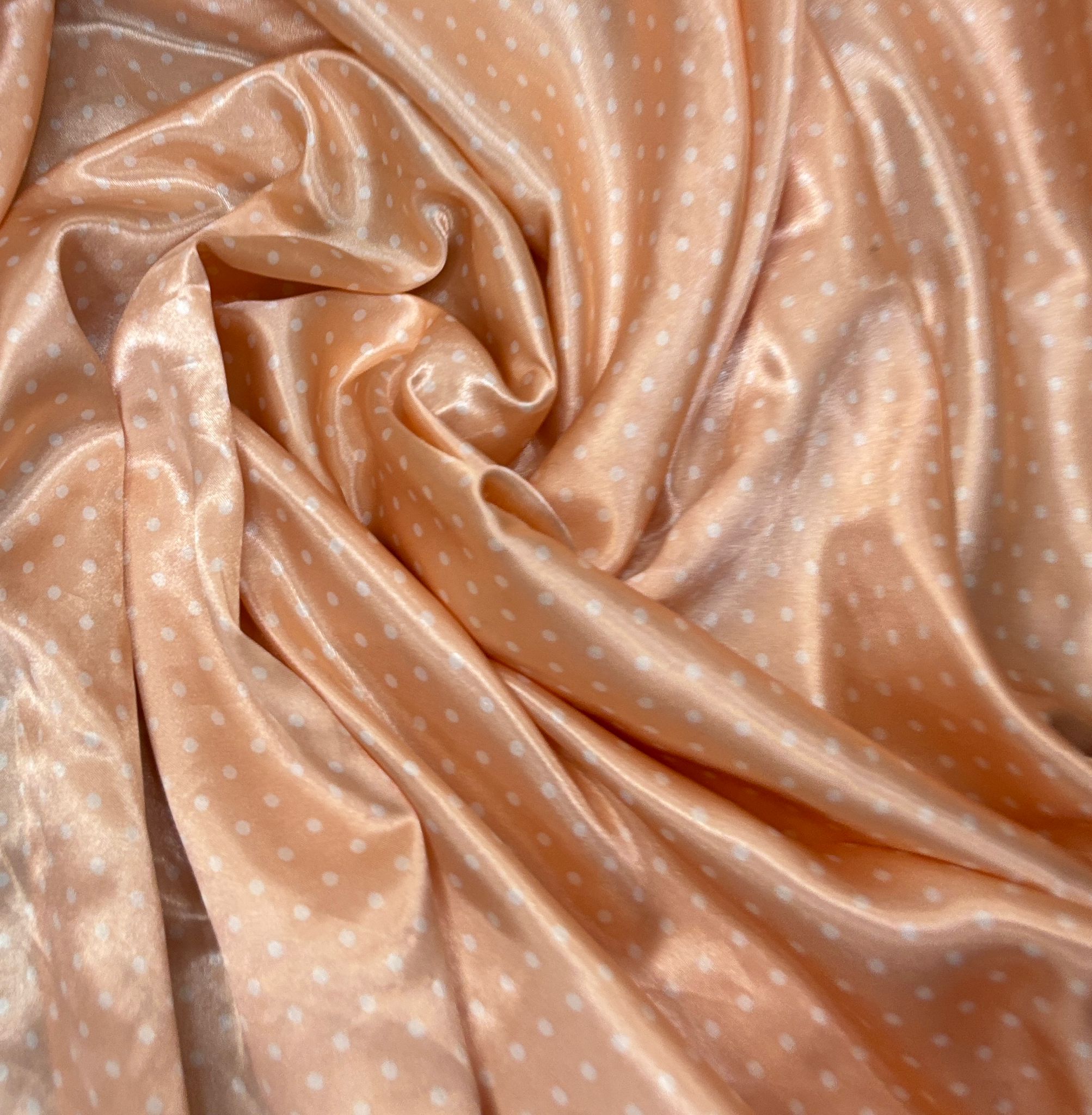 בד סאטן מודפס