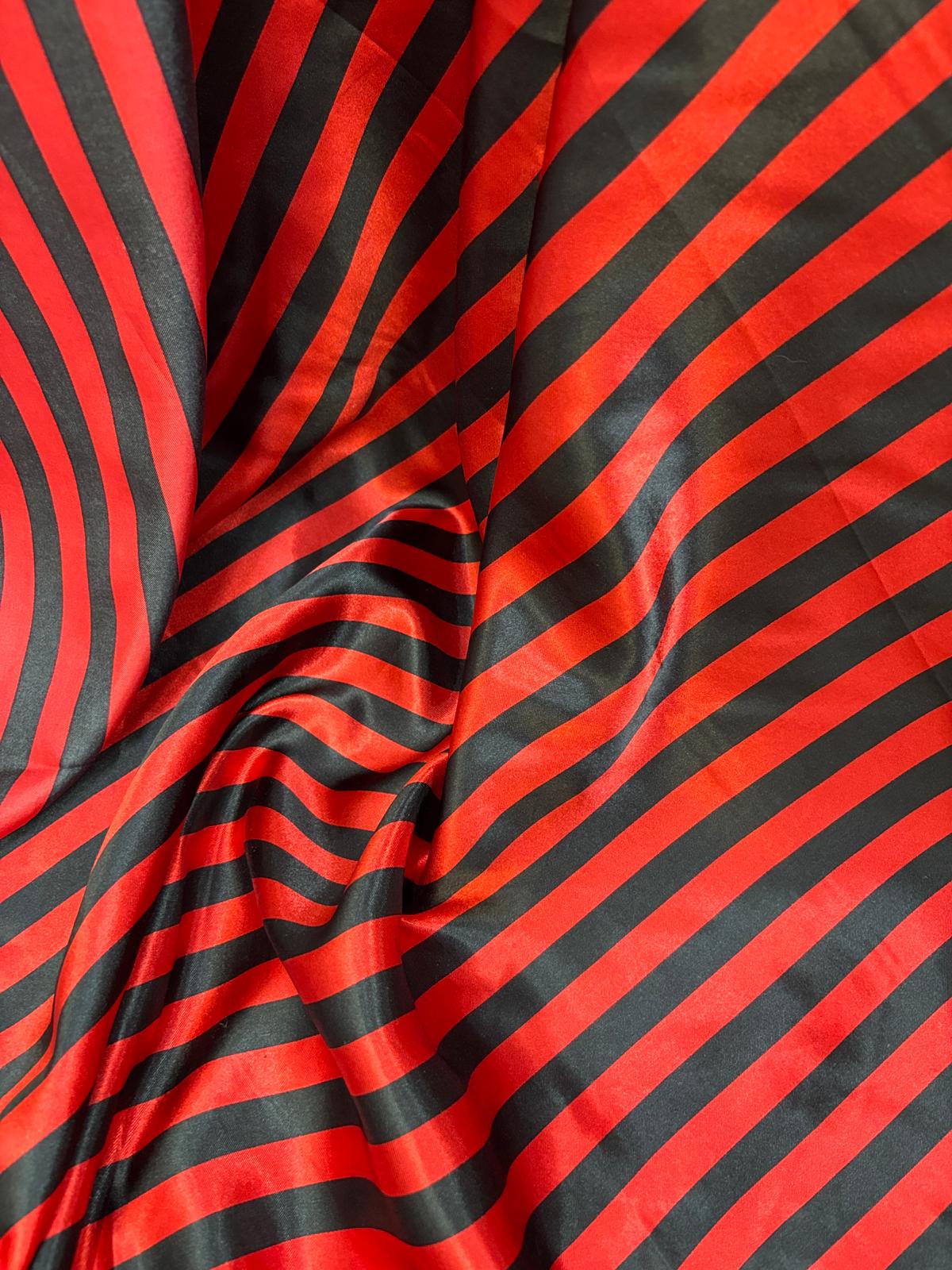 בד סאטן מודפס 