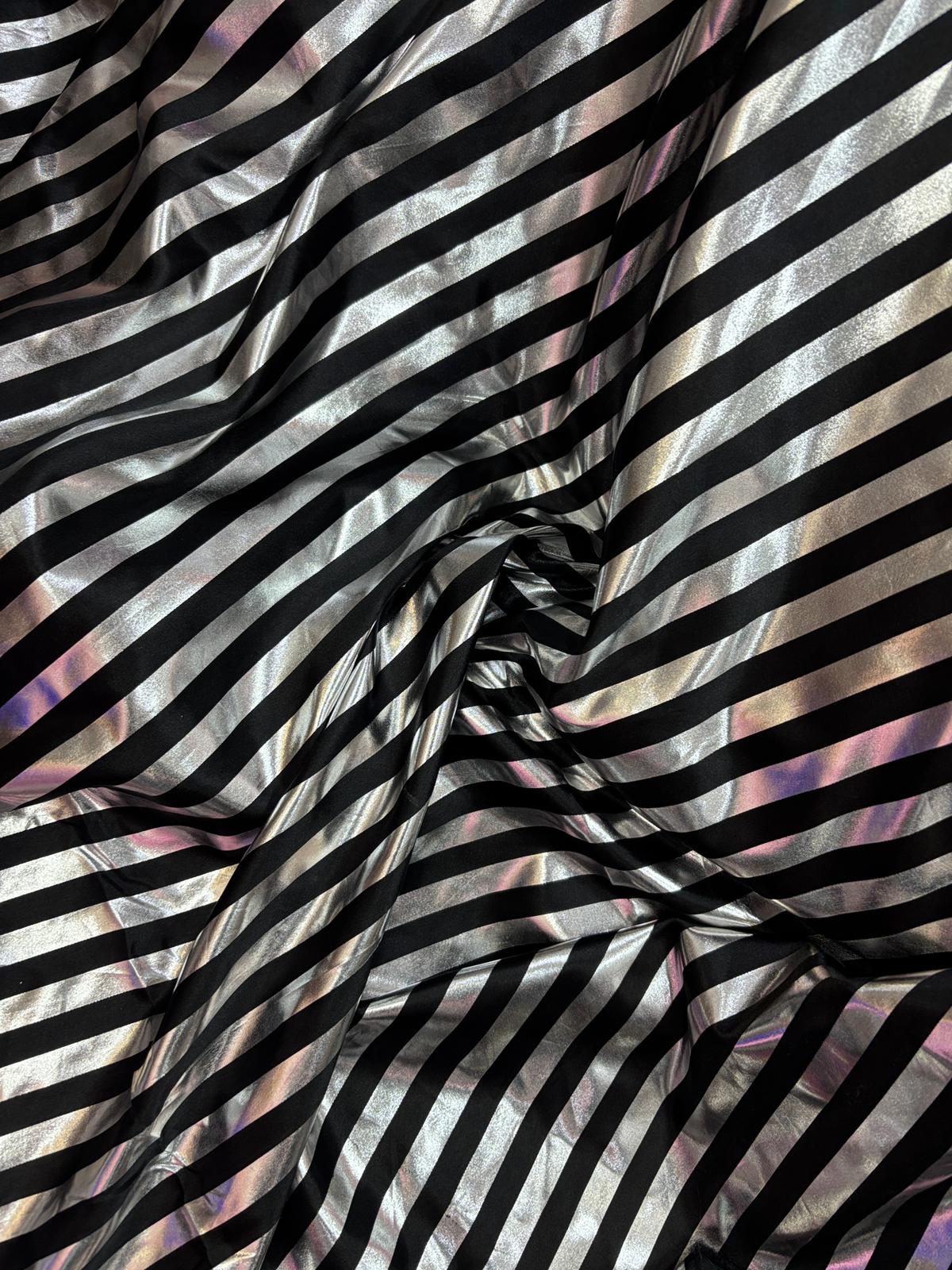 בד סאטן מודפס 