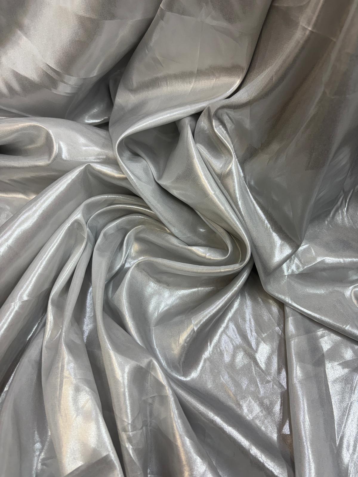 בד סאטן כסוף מטאלי